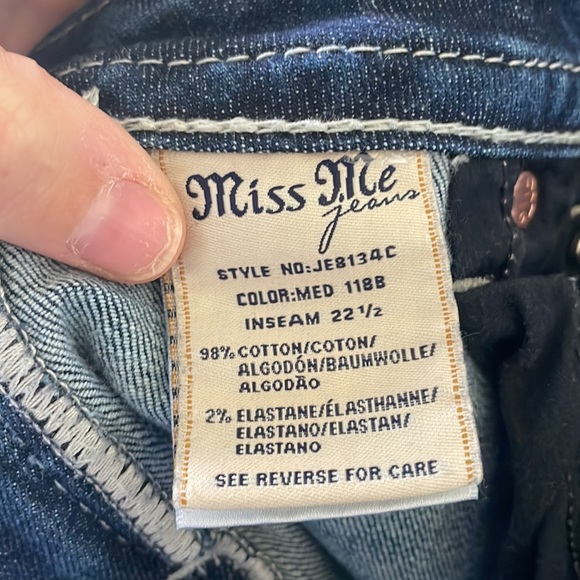 Miss Me signature cropped jeans size 27 - Picture 6 of 8